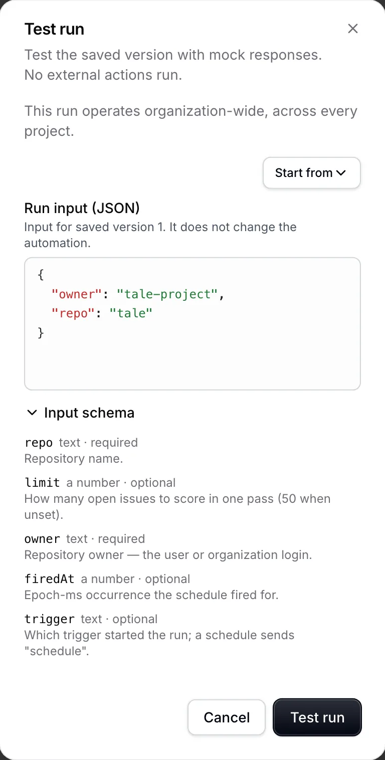 Der Testlauf-Dialog zeigt JSON-Werte für owner und repo im Code-Editor und das aufgeklappte Eingabeschema als Liste von Feldern.
